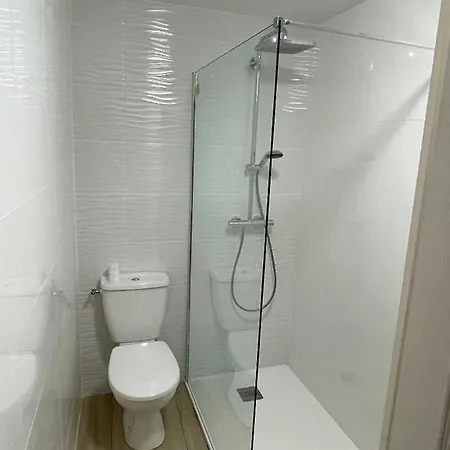 Maison De Vue Et Canal